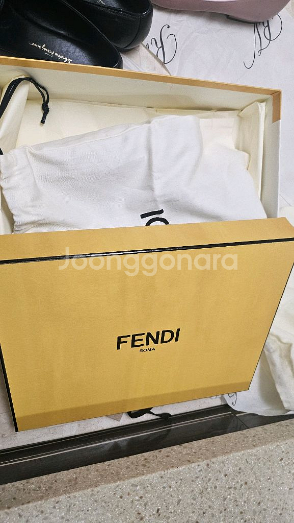 펜디 콜리브리 매쉬 힐 38--2