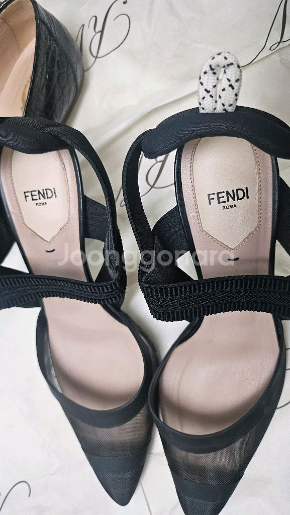 펜디 콜리브리 매쉬 힐 38--9