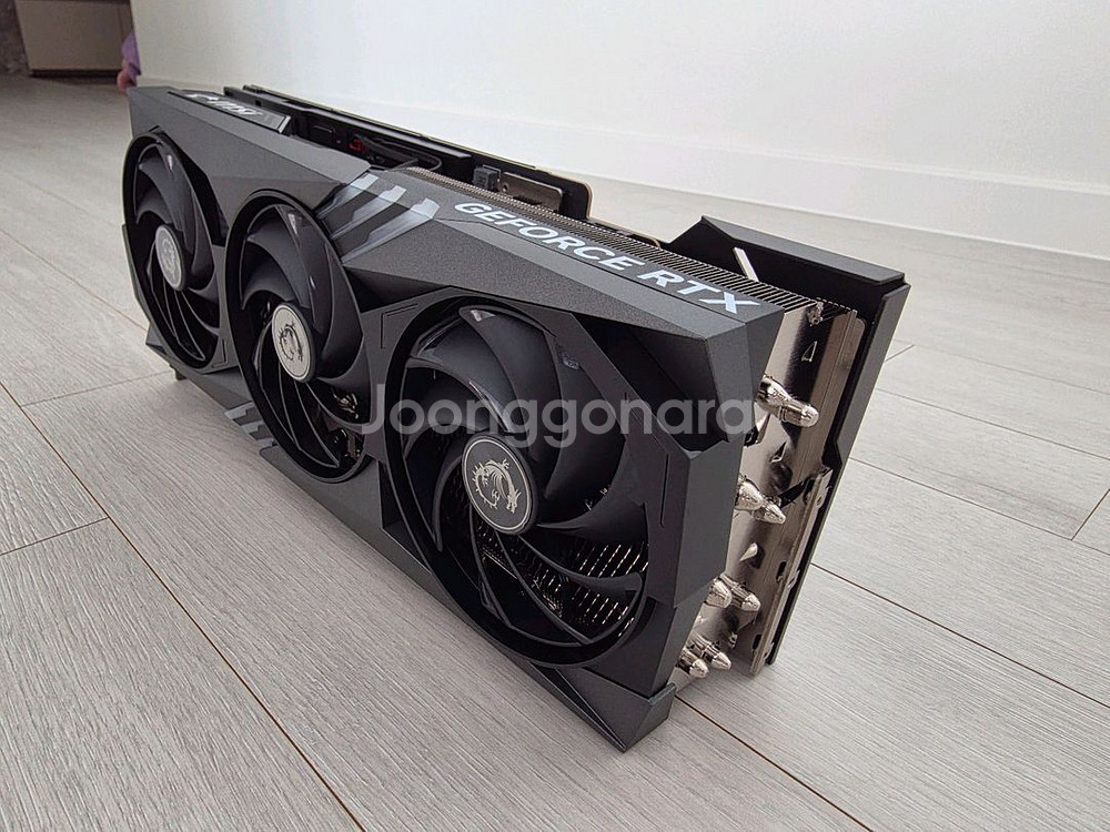 MSI 지포스 RTX4090 GAMING X TRIO--4