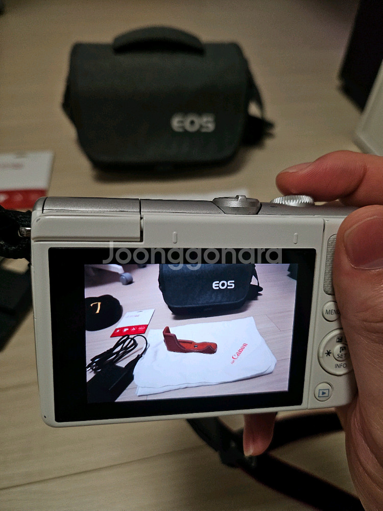 캐논 EOS M100--2