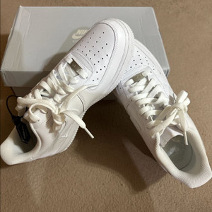 나이키 AIR FORCE 1 07 새상품