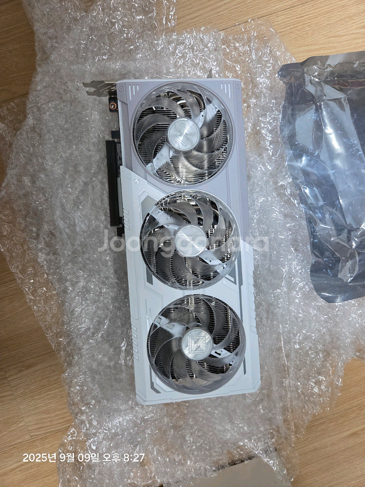 ASRock RX 9070XT 스틸레전드팝니다--3