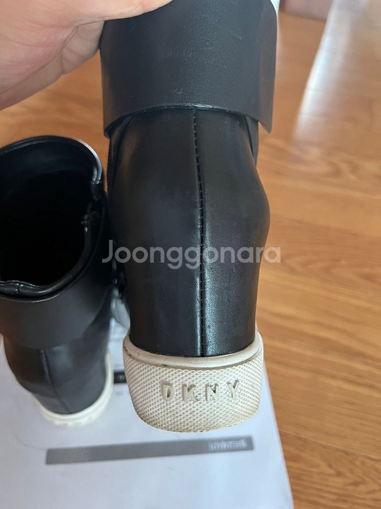 DKNY 디케이엔와이 블랙 웨지 스니커즈 36 size--4