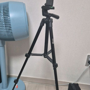 디씨 네트웍 소형 삼각대