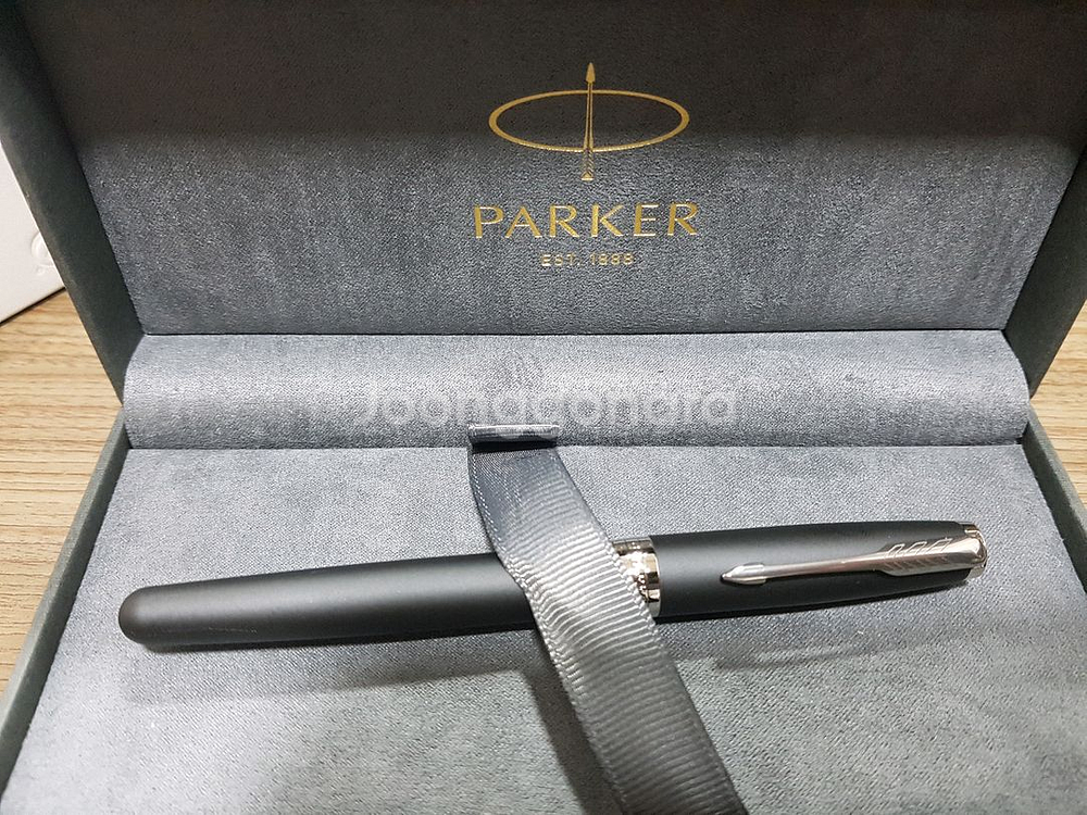 파카 소네트 만년필입니다.--0