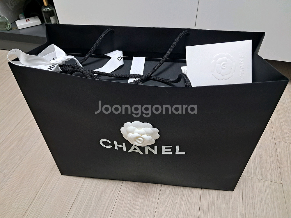 샤넬 클래식 미디움 캐비어 은장 새상품--3