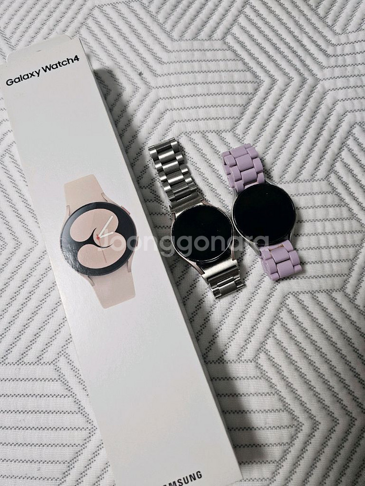 갤럭시 워치4 판매합니다 2개--1