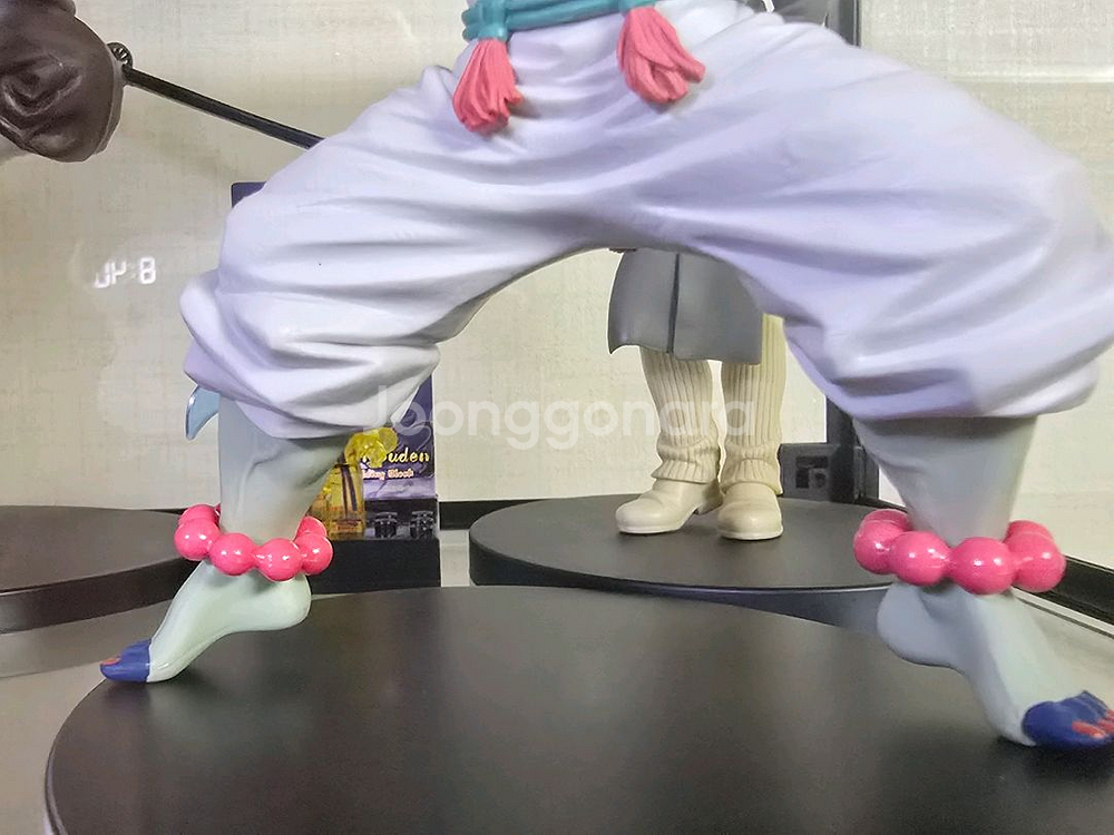 반프레소 아카자 포징 피규어--4