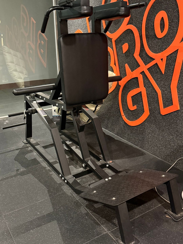 V스쿼트 헬스기구 팝니다--1