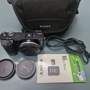 소니 미러리스 A6000 빌트록스 28mm 팬케잌단렌즈