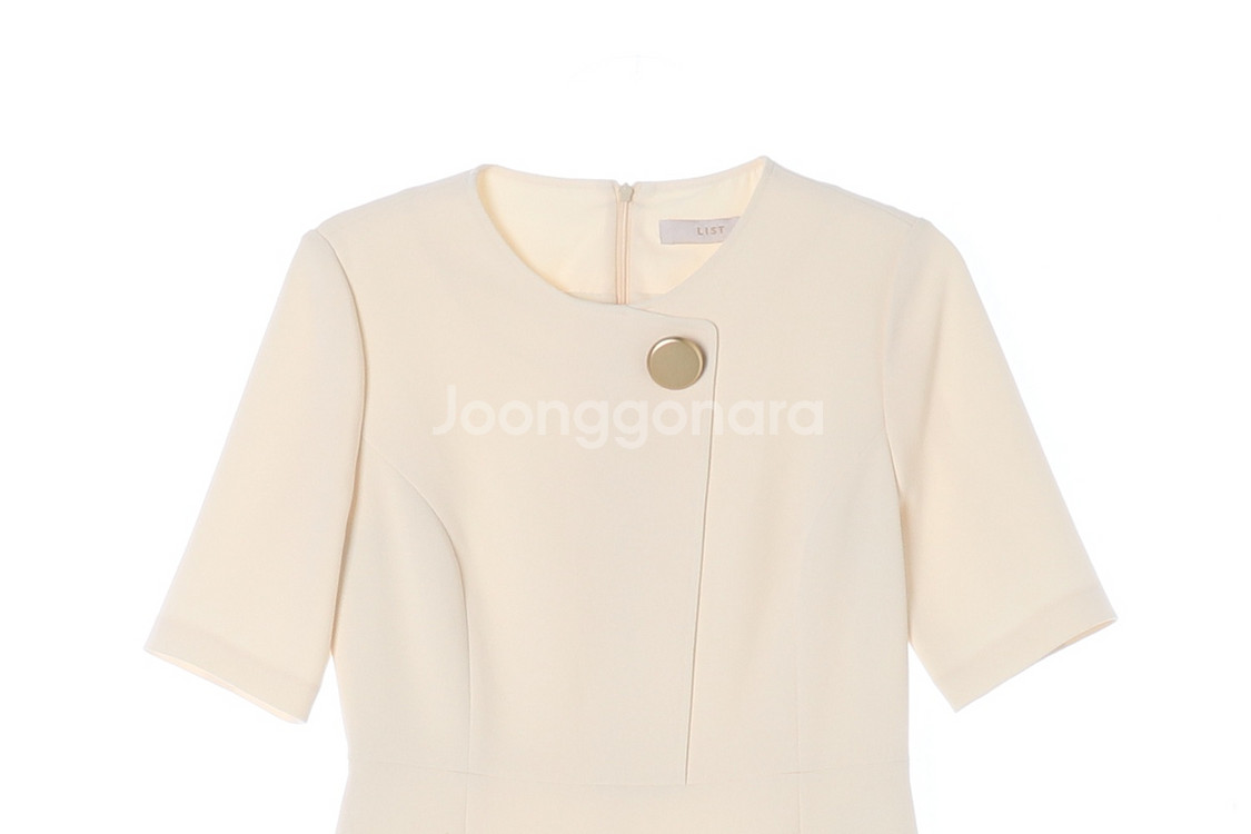 [S]리스트 아이보리 빅버튼 반팔 플레어 원피스--1