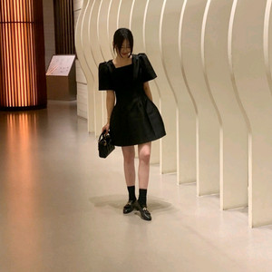 바이씨니 럽잇볼륨드레스