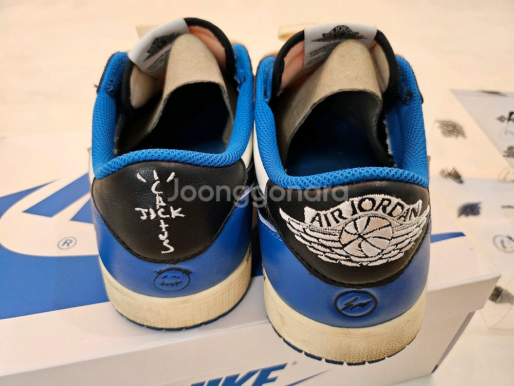 조던1 트래비스 스캇 밀리터리 블루 270--2