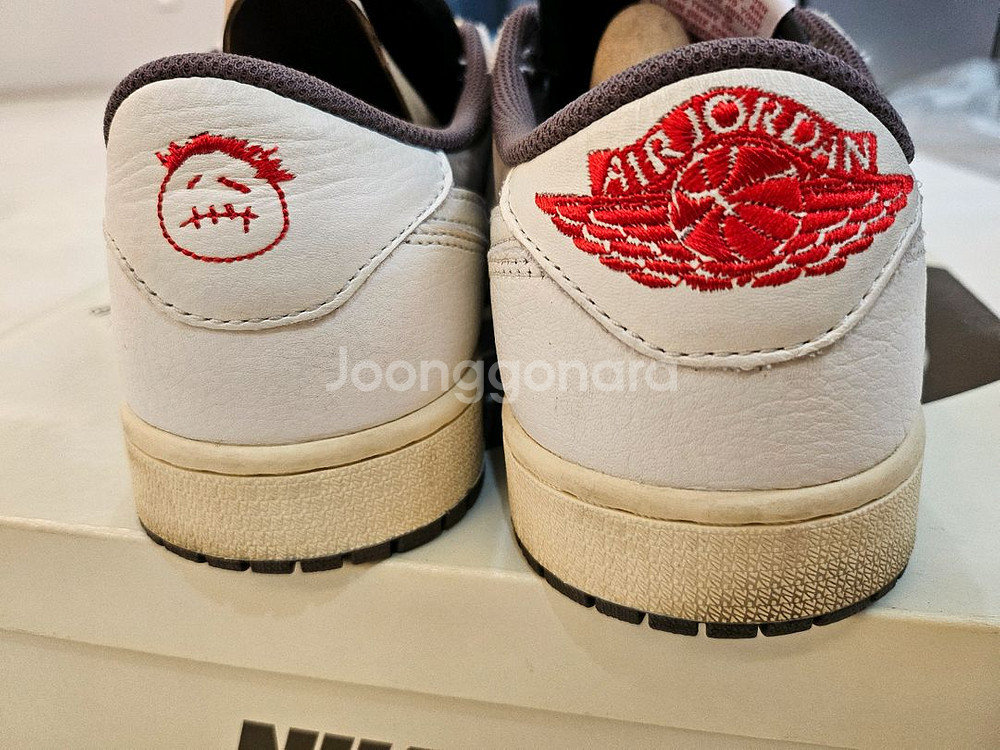 조던1 트래비스스캇 리버스모카 270--2