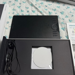 HUION HS610 태블릿