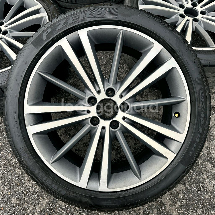 벤츠 CLS W257 19인치 정품 휠타이어 세트 팔아--1