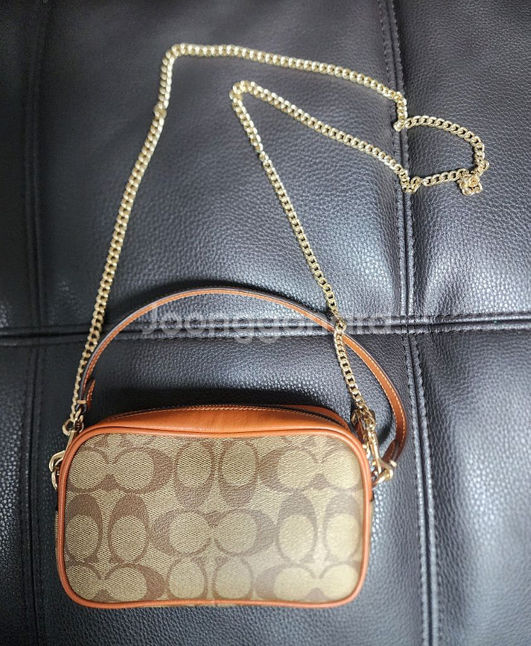 코치 시그니처 체인 미니 크로스백-정품--1