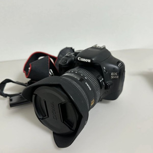 캐논 EOS 550D 카메라와 시그마 10-20mm 렌