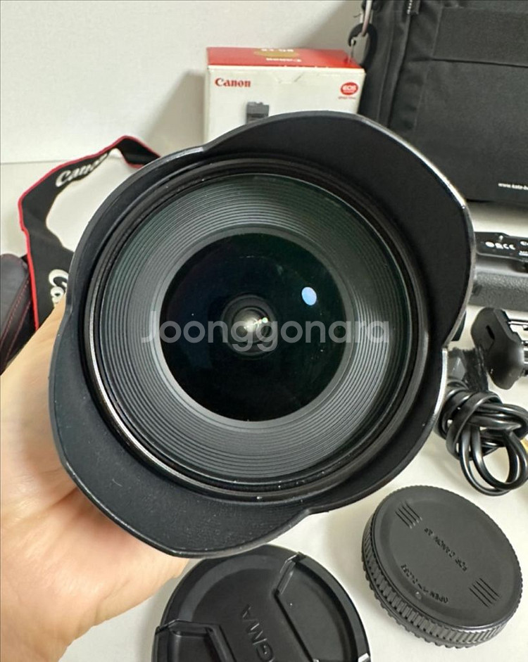 캐논 EOS 550D 카메라와 시그마 10-20mm 렌--2