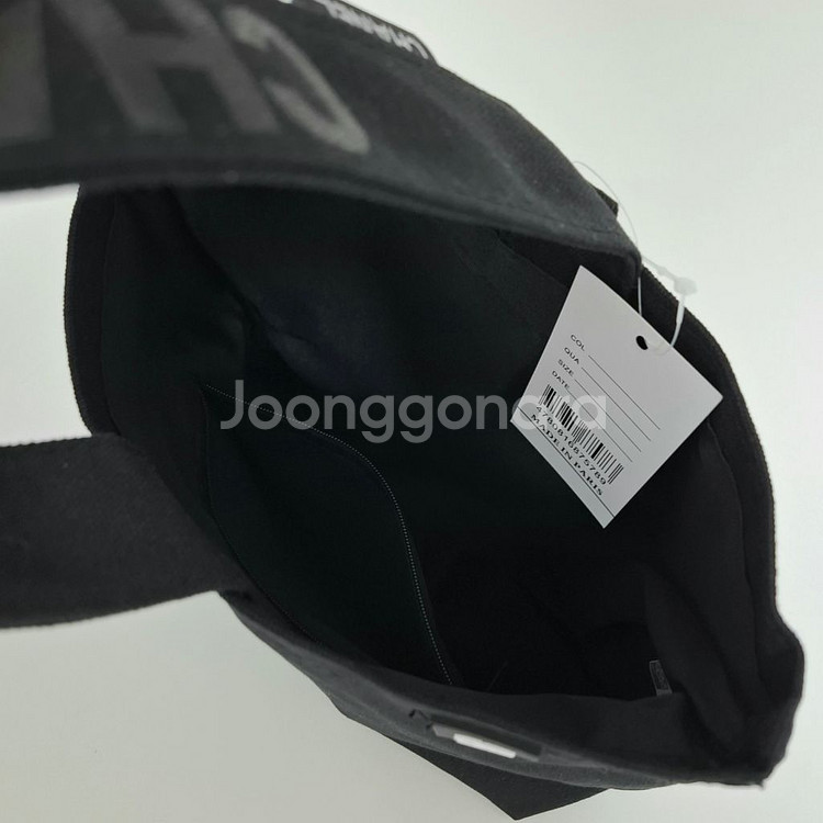 새제품 샤넬 탑핸들 캔버스 미니 에코백 블랙--2