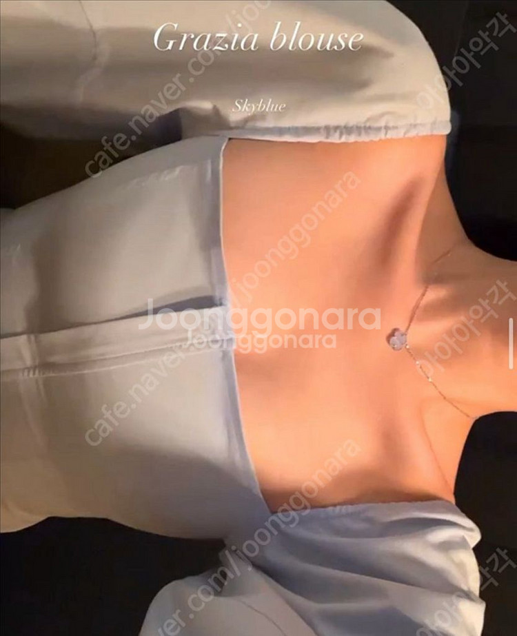 더요니아 블라우스 흰,하늘 S 완전새거 일괄--2