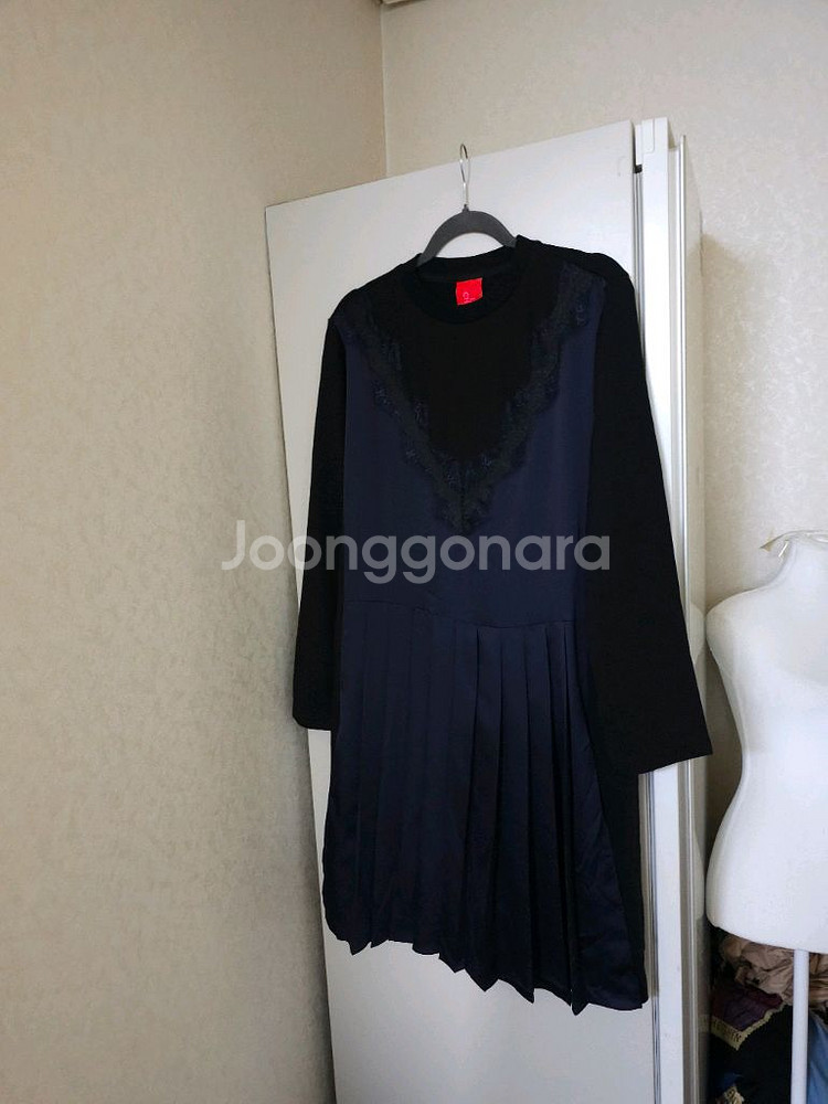 럭키슈에뜨 레이스장식 롱원피스--0