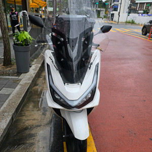 PCX 25년식