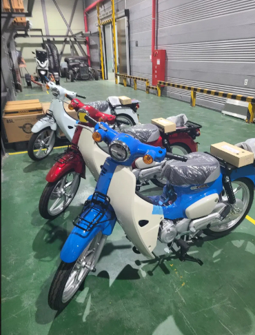 혼다 슈퍼커브110 배달 오토바이 이미지