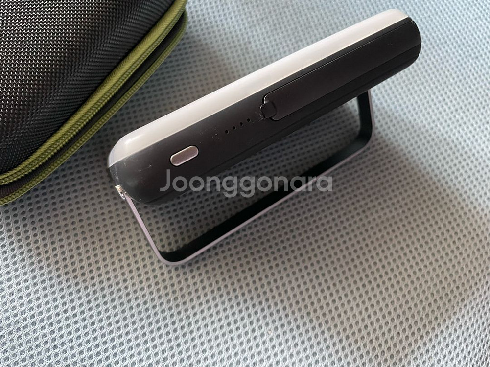 루맥스 LC-200K 충전식 LED 캠핑랜턴 팝니다.--2