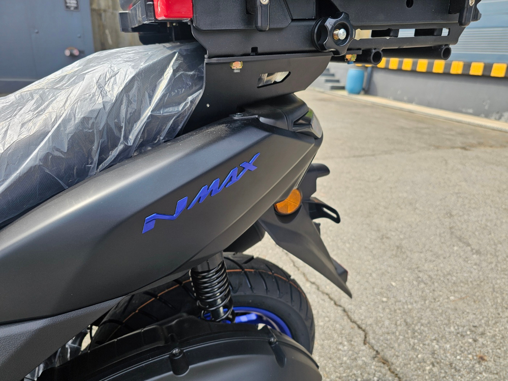 2025 야마하 NMAX125 배달 오토바이 이미지