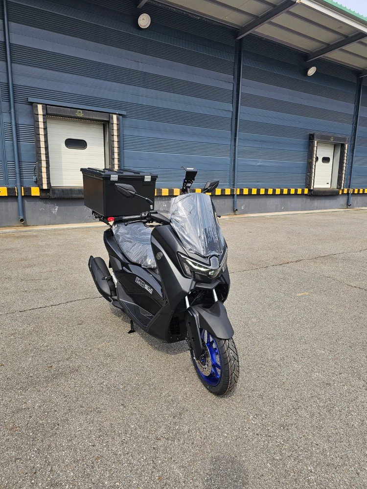 2025 야마하 NMAX125 배달 오토바이 이미지