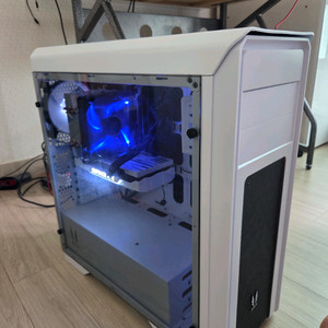 컴퓨터본체 모니터 책상 의자 마우스 판매