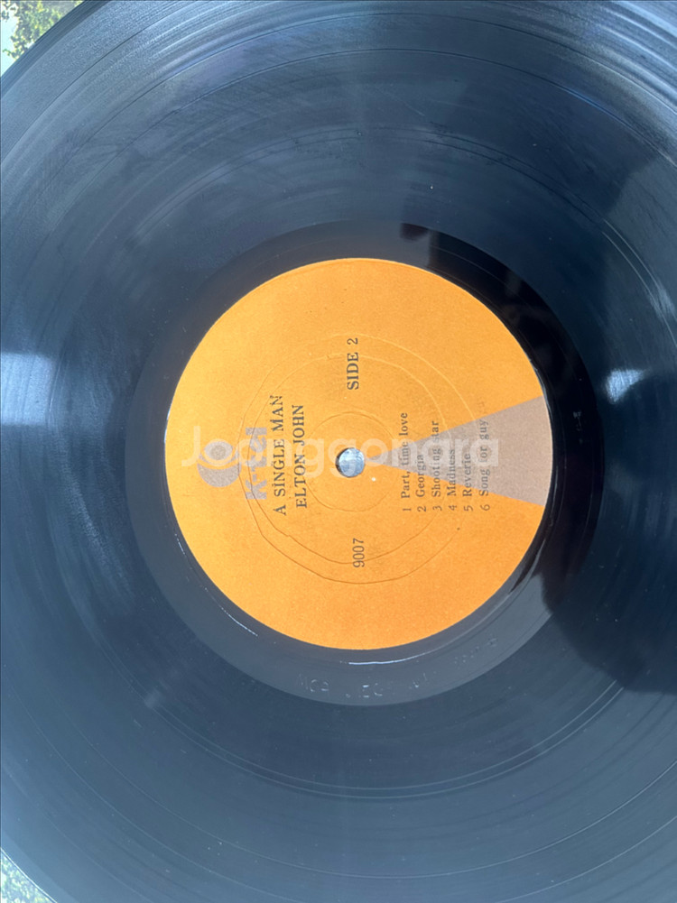 엘튼 존 - A Single Man 민트급 LP 판매--6