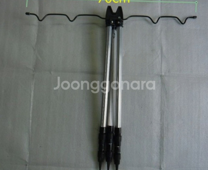 카본원투낚시대450 2대+6000번릴2대+받침대--9