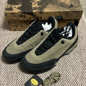 로아 Hiking Cingino Sand Black 4
