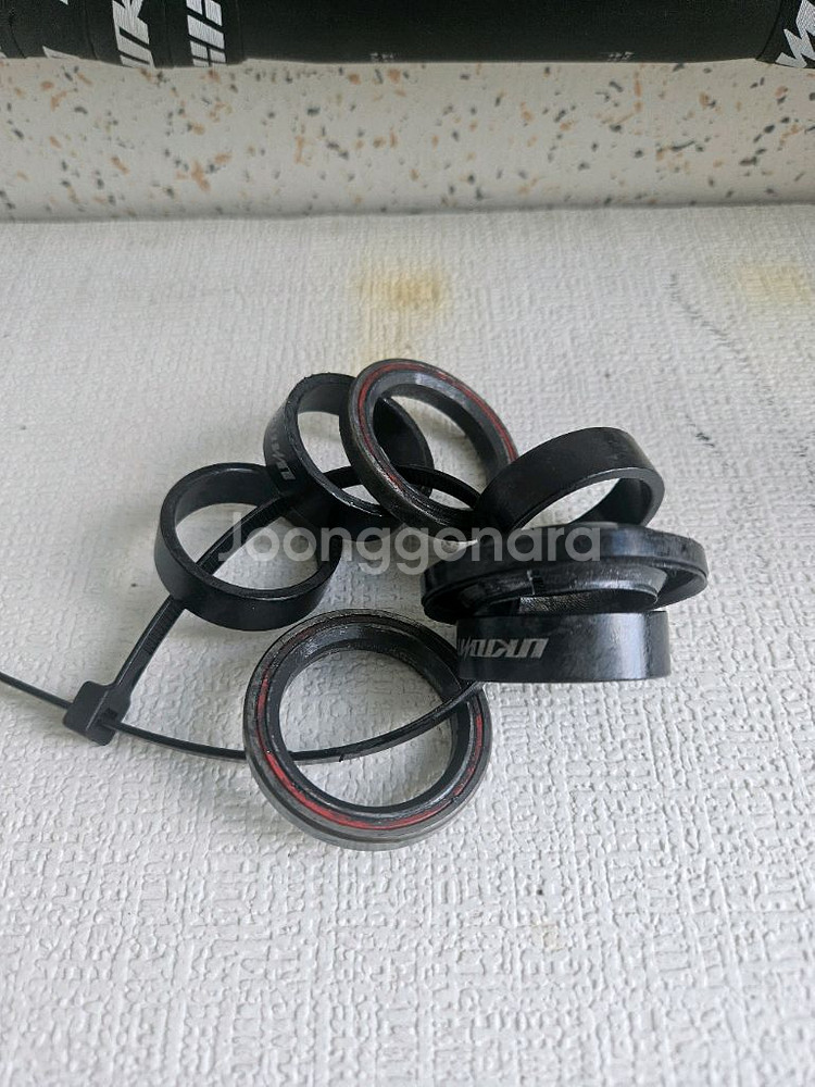 픽시 언노운 샤크--8