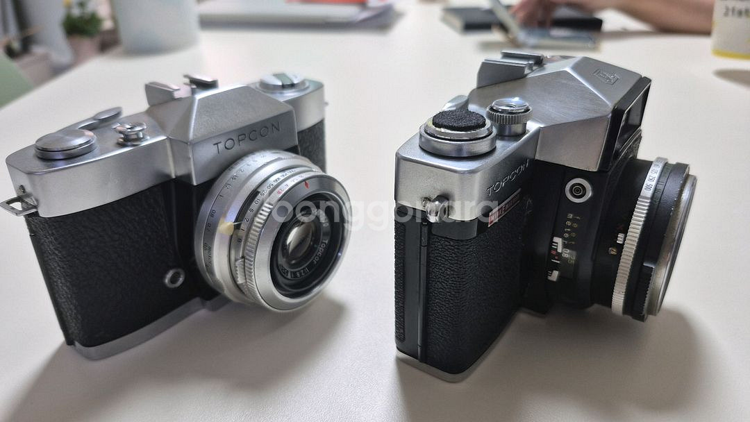 TOPCON 필름카메라 2대--2