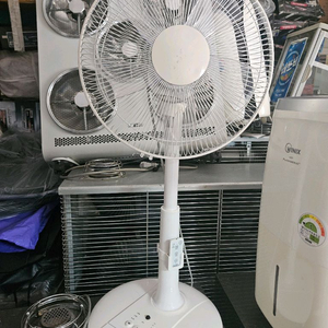 스탠드형 리모컨 선풍기 리모컨 포함 온도조절 무척 시원