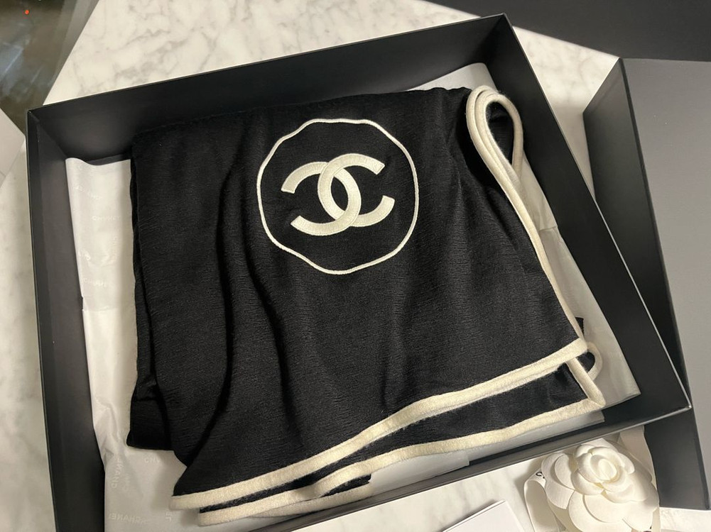 샤넬 제니 머플러--1