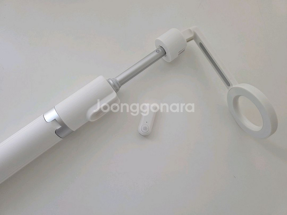 맥앤블랙 멕세이프 셀카봉 삼각대--3