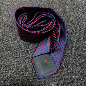 모스키노 별 넥타이