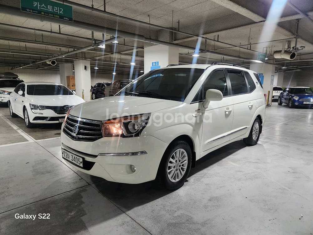 코란도투리스모4륜 GT 11인승14형 166,000km--1