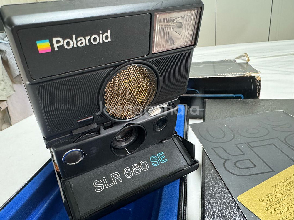 가죽 교체한 폴라로이드 SLR 680 SE--4