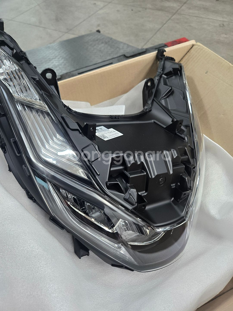 PCX 21년식 혼다 대체품 라이트입니다--0