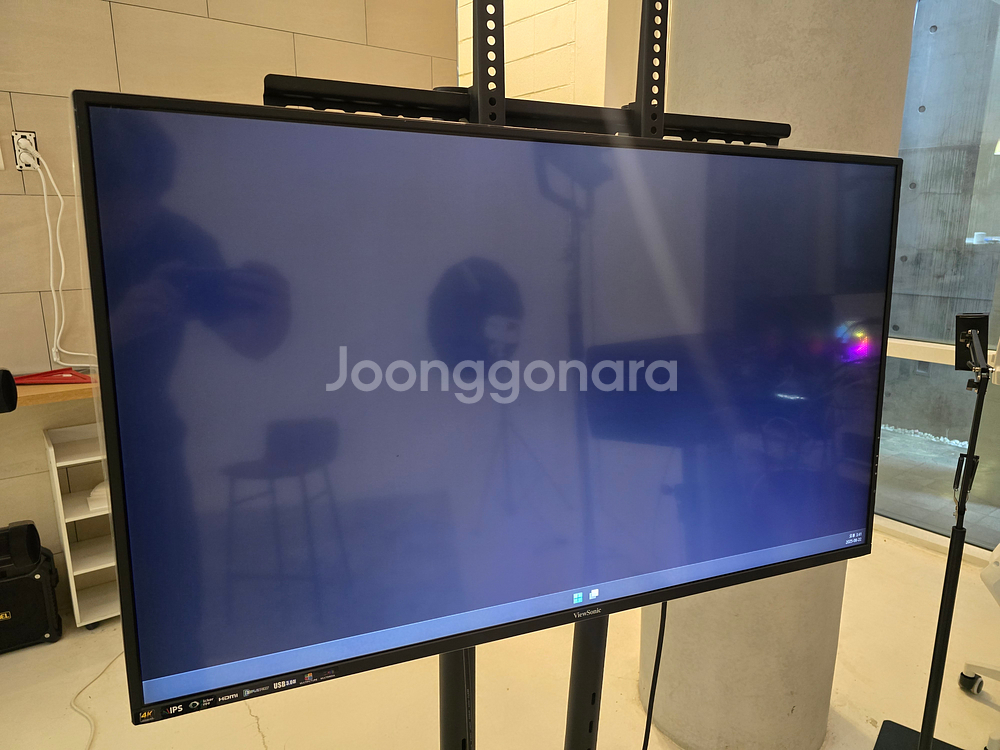 뷰소닉 43인치 모니터 겸 tv 판매합니다.--0