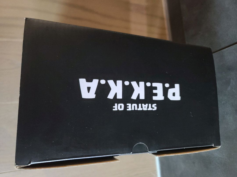 클래시로얄 2017 한정판 피규어 골드페카 판매합니다--2