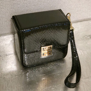 지방시 파우치