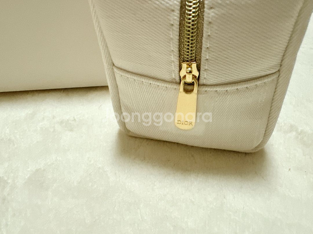 디올 뷰티 파우치--2