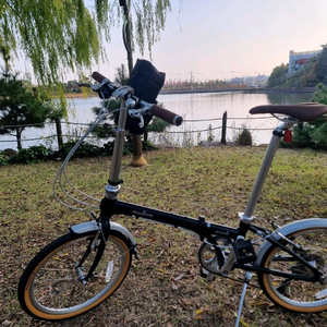 미니벨로 자전거 매디슨피콜로a8 25년식 판매해요