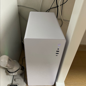 데스크탑 PC 화이트 i5-7500, gtx 1080